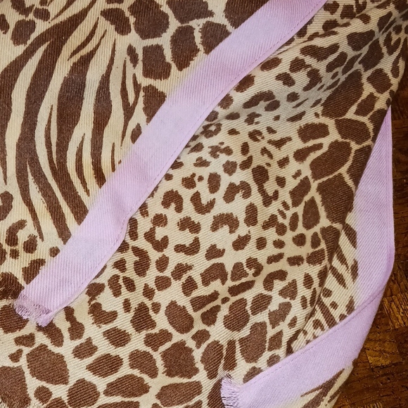 Leopard Animal Print Scarf Wrap Pashmina - NWT - Picture 4 of 4